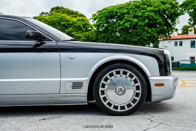 Photo of 2009 Diamond Black/Silver Bentley Brooklands