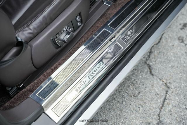 Photo of 2009 Diamond Black/Silver Bentley Brooklands