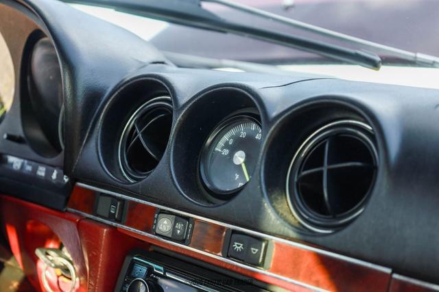 Photo of 1988 Red Mercedes-Benz S-Class