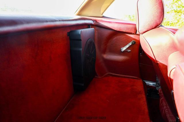 Photo of 1988 Red Mercedes-Benz S-Class