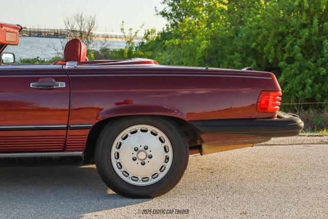 Photo of 1988 Red Mercedes-Benz S-Class
