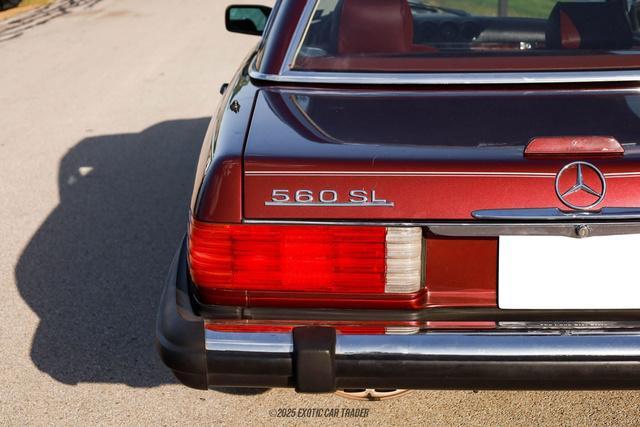 Photo of 1988 Red Mercedes-Benz S-Class