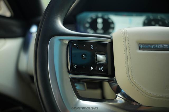 Photo of 2023 Gold Land Rover Range Rover