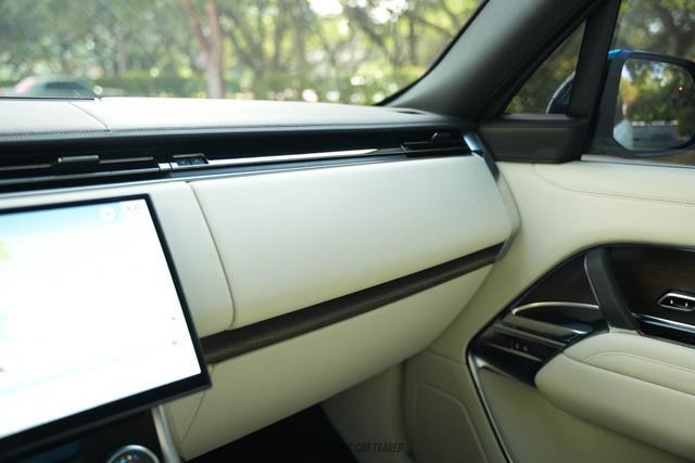 Photo of 2023 Gold Land Rover Range Rover