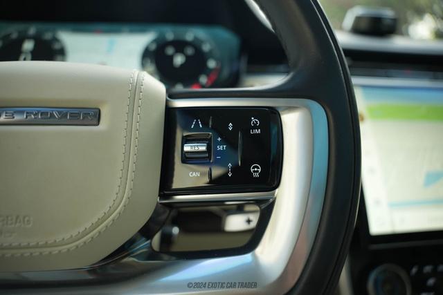 Photo of 2023 Gold Land Rover Range Rover