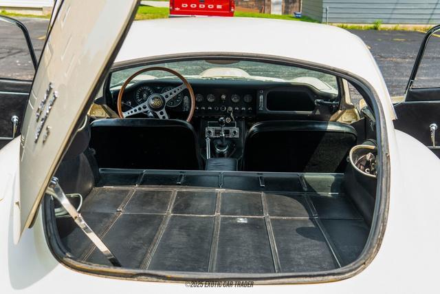 Photo of 1967 Creamy White Jaguar XKE