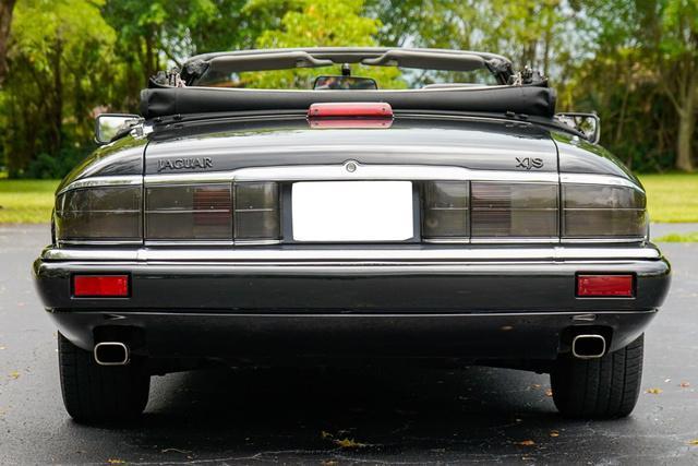 Photo of 1994 Black Jaguar XJS