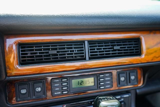 Photo of 1994 Black Jaguar XJS