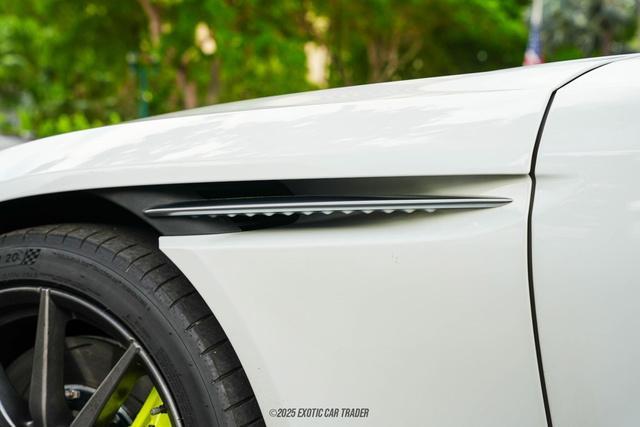 Photo of 2019 Morning Frost White Aston Martin DB11