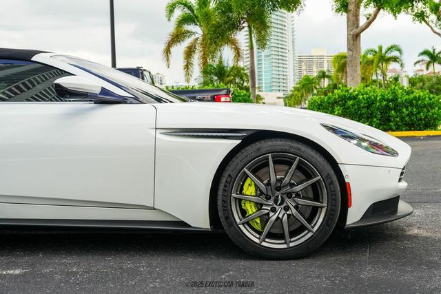 Photo of 2019 Morning Frost White Aston Martin DB11