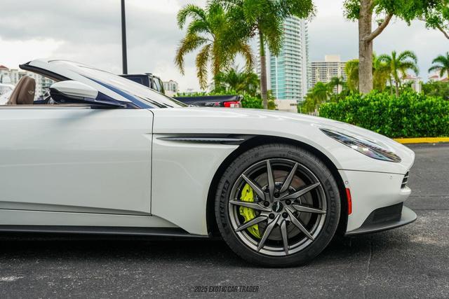 Photo of 2019 Morning Frost White Aston Martin DB11