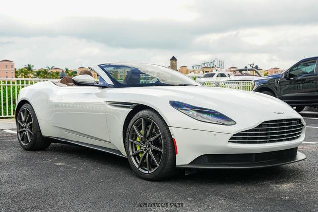 Photo of 2019 Morning Frost White Aston Martin DB11