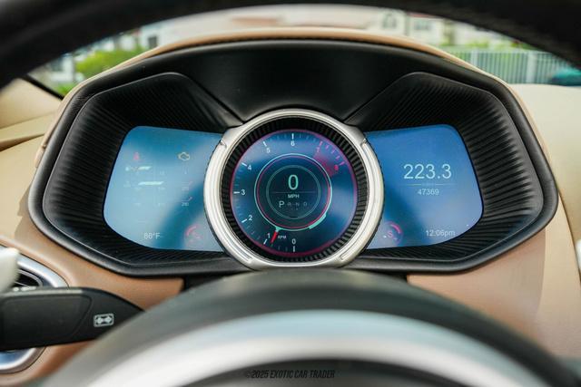 Photo of 2019 Morning Frost White Aston Martin DB11