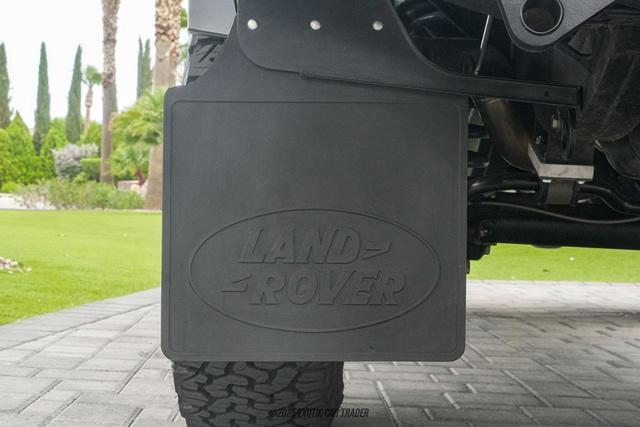 Photo of 1997 Grey Land Rover Defender