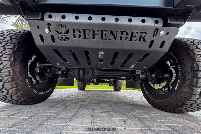 Photo of 1997 Grey Land Rover Defender