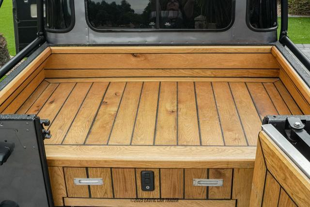 Photo of 1997 Grey Land Rover Defender