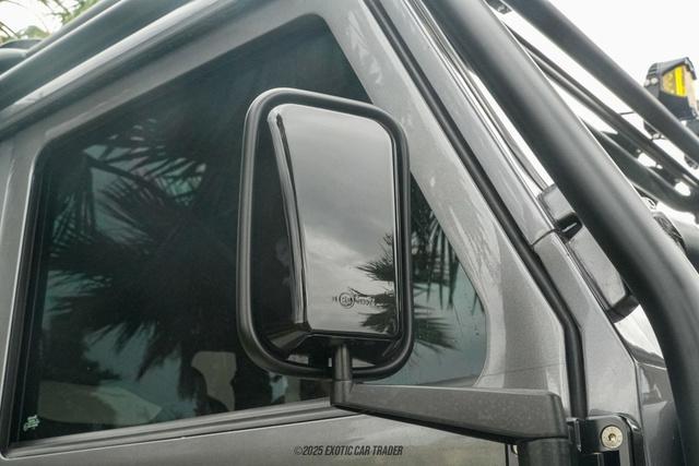 Photo of 1997 Grey Land Rover Defender