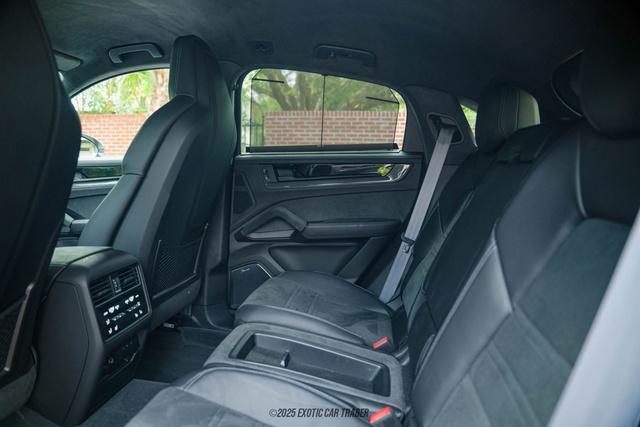 Photo of 2024 Chalk Porsche Cayenne