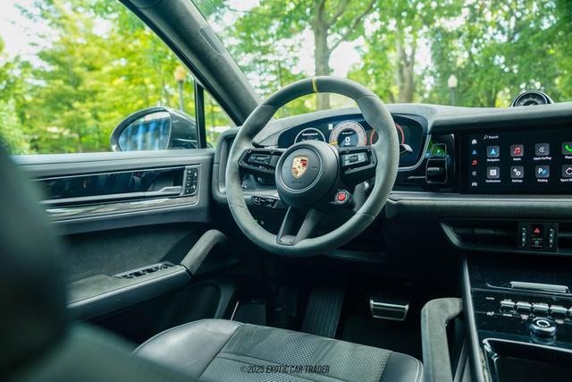 Photo of 2024 Chalk Porsche Cayenne