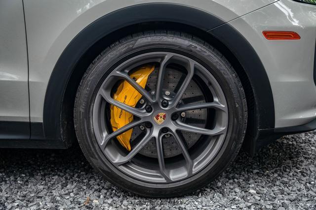 Photo of 2024 Chalk Porsche Cayenne