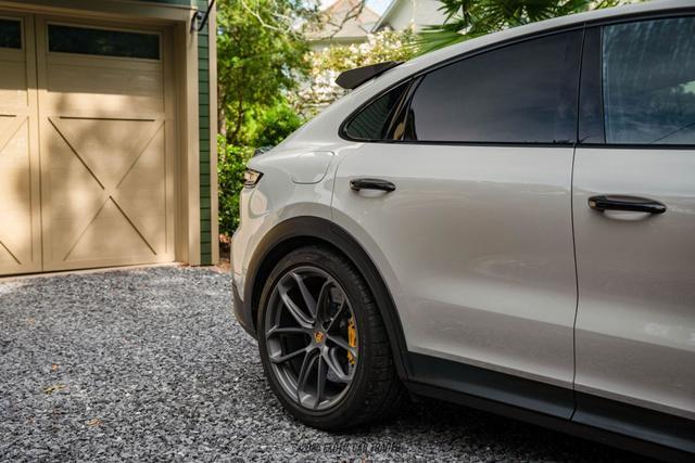 Photo of 2024 Chalk Porsche Cayenne