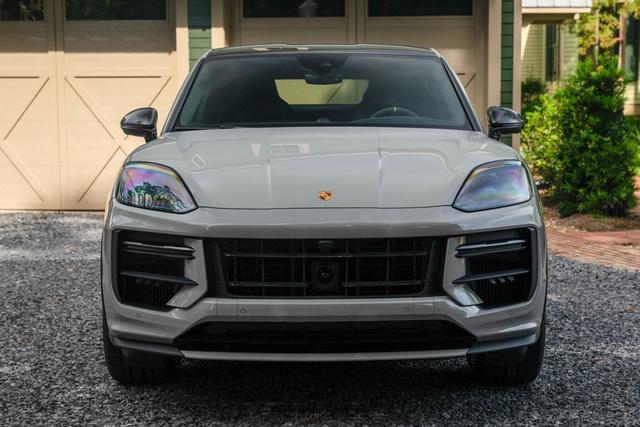 Photo of 2024 Chalk Porsche Cayenne