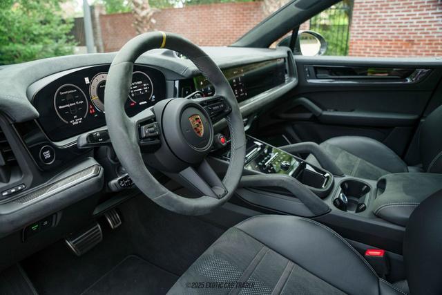 Photo of 2024 Chalk Porsche Cayenne