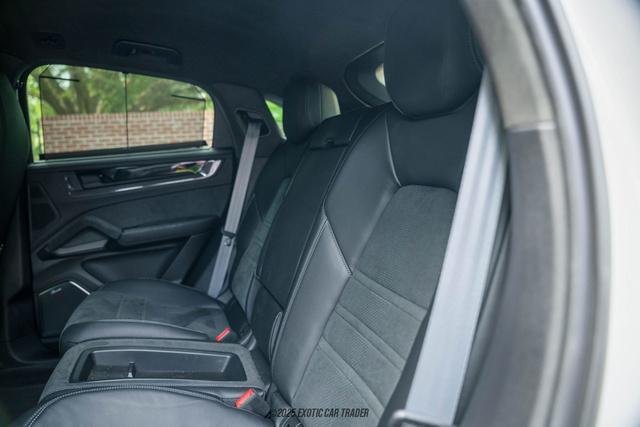 Photo of 2024 Chalk Porsche Cayenne
