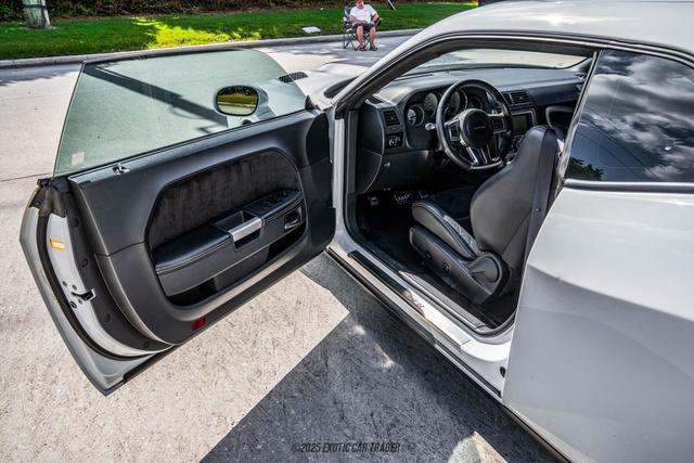 Photo of 2012 Bright White Clearcoat Dodge Challenger