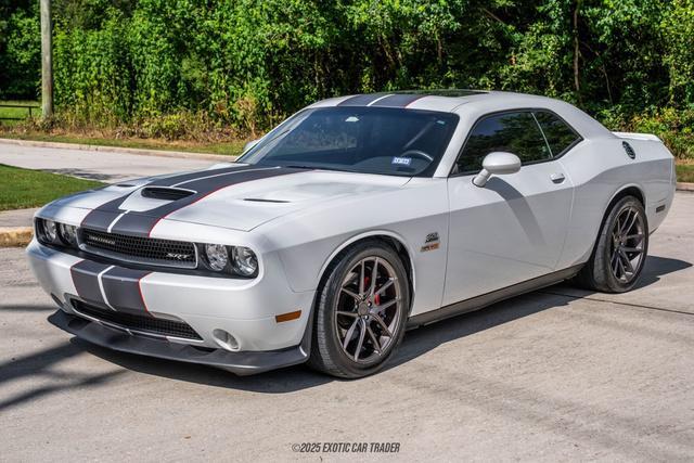 Photo of 2012 Bright White Clearcoat Dodge Challenger