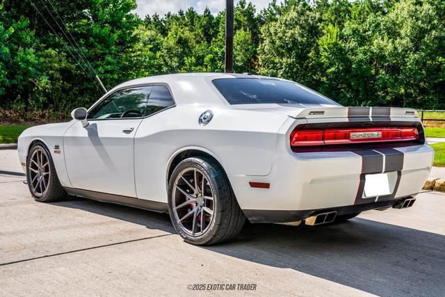 Photo of 2012 Bright White Clearcoat Dodge Challenger