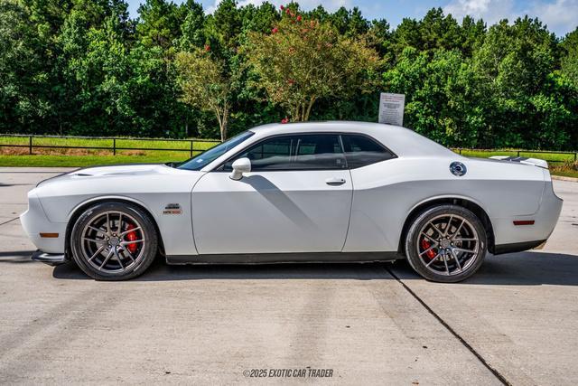 Photo of 2012 Bright White Clearcoat Dodge Challenger