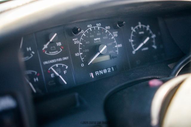 Photo of 1992 White Ford Bronco
