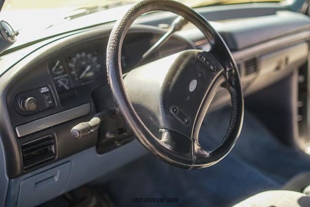 Photo of 1992 White Ford Bronco