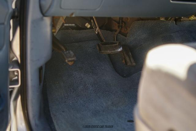 Photo of 1992 White Ford Bronco