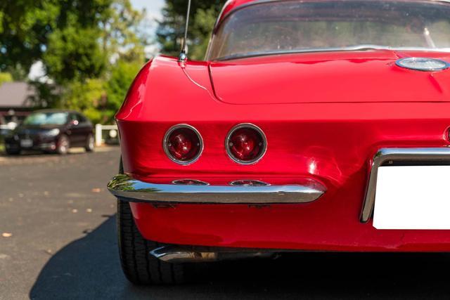 Photo of 1962 Red Chevrolet Corvette