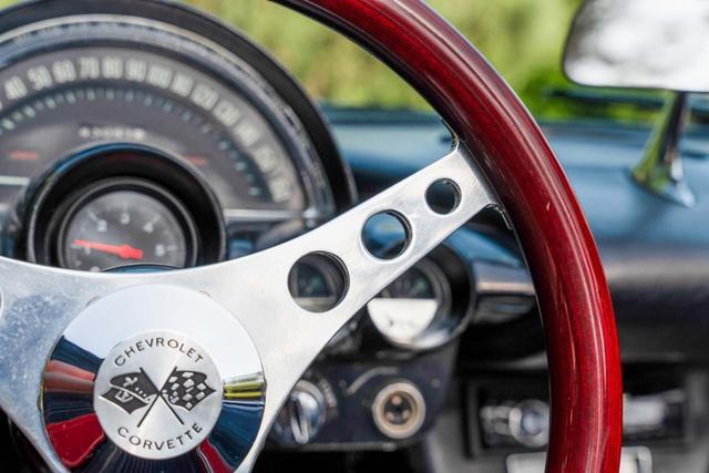 Photo of 1962 Red Chevrolet Corvette