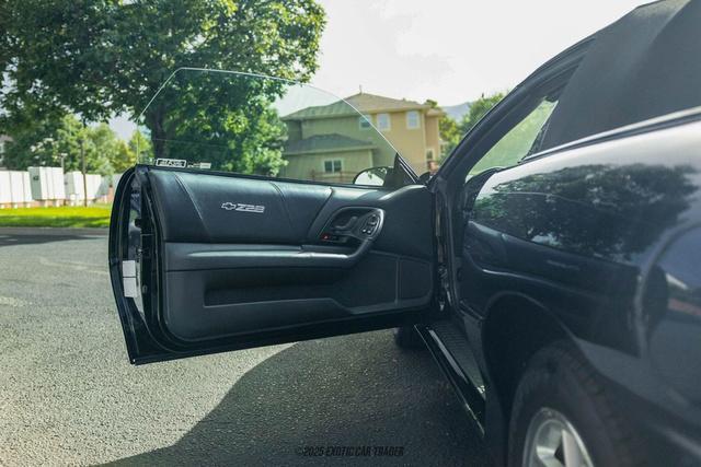 Photo of 1994 Black Chevrolet Camaro