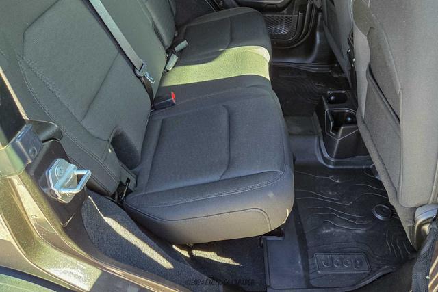 Photo of 2019 Granite Crystal Jeep Wrangler Unlimited