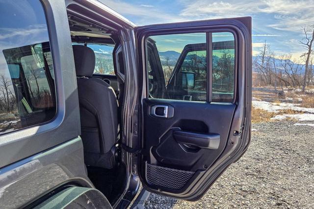 Photo of 2019 Granite Crystal Jeep Wrangler Unlimited