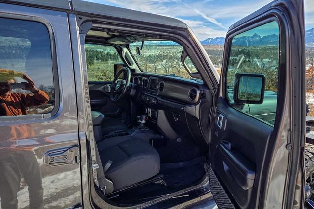 Photo of 2019 Granite Crystal Jeep Wrangler Unlimited