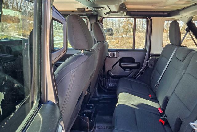 Photo of 2019 Granite Crystal Jeep Wrangler Unlimited