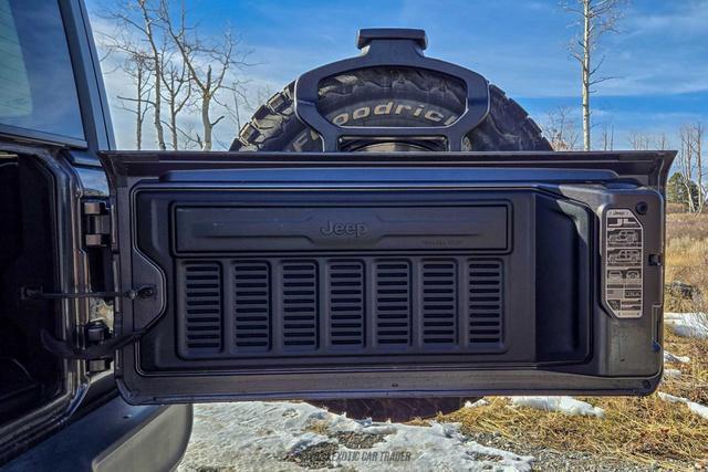 Photo of 2019 Granite Crystal Jeep Wrangler Unlimited