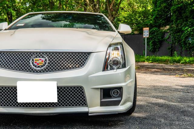 Photo of 2011 White Diamond Tricoat Cadillac CTS-V