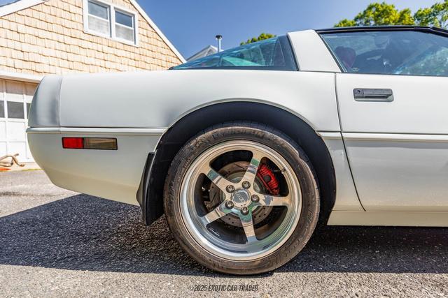 Photo of 1991 White Chevrolet Corvette