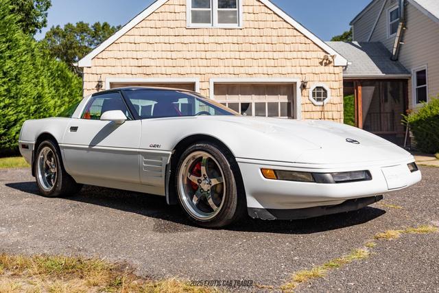 Photo of 1991 White Chevrolet Corvette