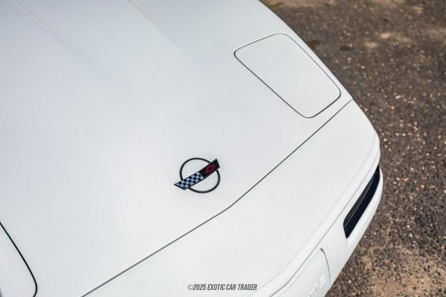 Photo of 1991 White Chevrolet Corvette
