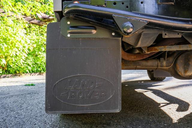 Photo of 1991 Satin Gray Land Rover Defender