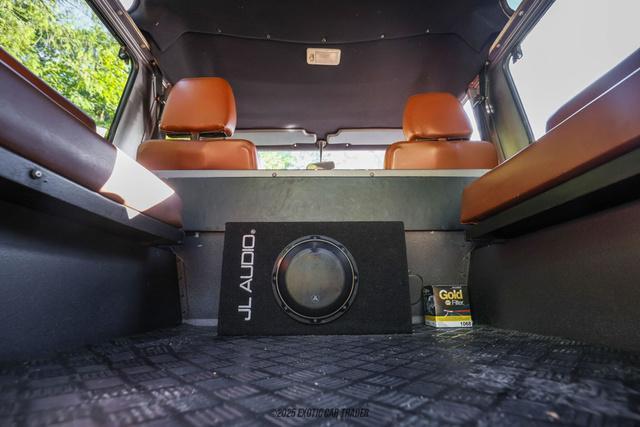 Photo of 1991 Satin Gray Land Rover Defender