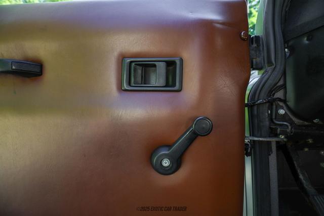 Photo of 1991 Satin Gray Land Rover Defender